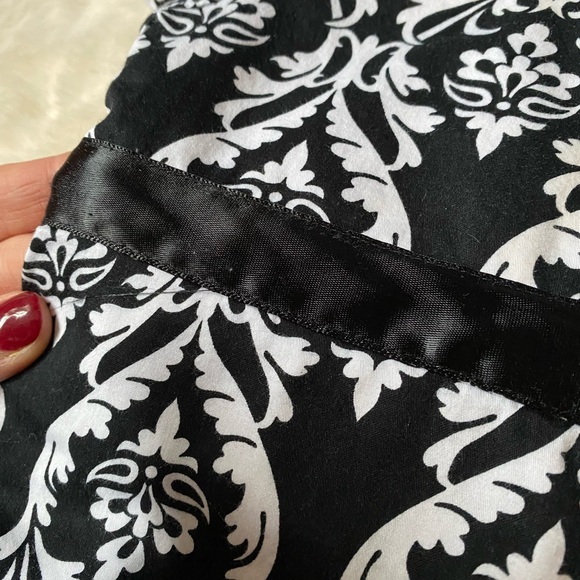 Hanna Andersson Black and White Dress Size 90/3T - Picture 4 of 6